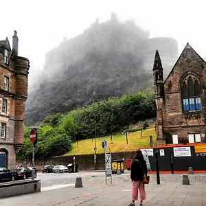3 Bedrooms Flat In Central Old Town , Grassmarket Heart Of Flat Sleeps 6 , Eh1 Apartment